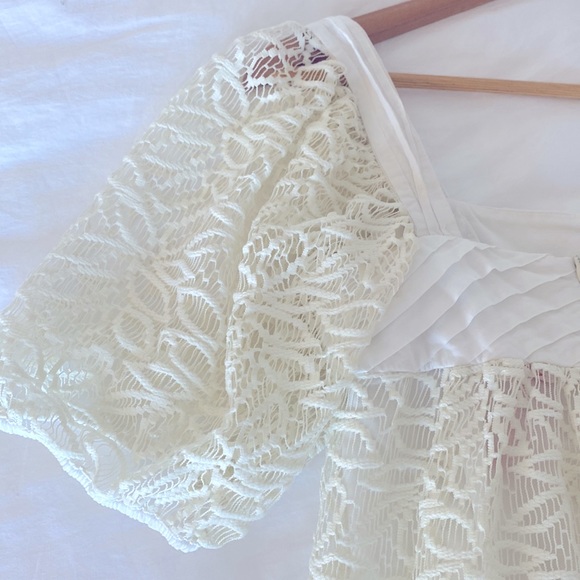 BCBGGeneration Mini Baby Doll Lace Dress - Preowned  fair condition size 0 - Picture 5 of 6